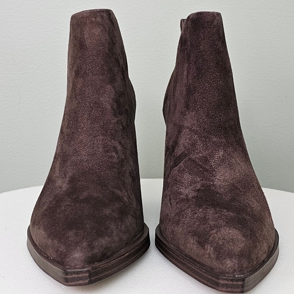 Vince Camuto Gigietta Suede Back Zip Chelsea Booties Brown Size 7.5 - Picture 4 of 14